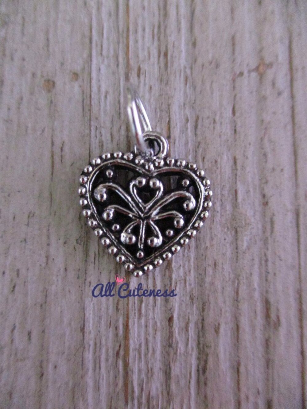 🎀 Filigree Heart Charm